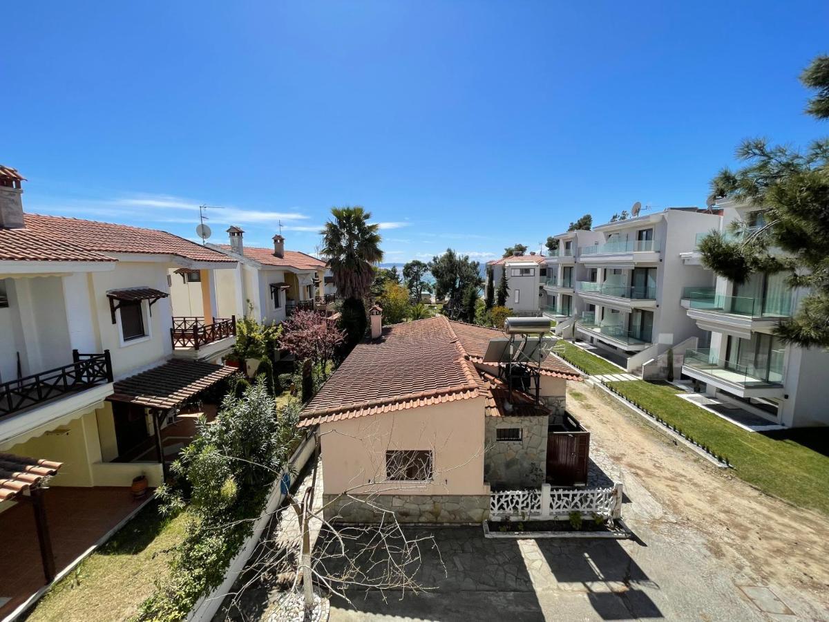 Galazia Akti Seaside Apartments Нікіті Екстер'єр фото