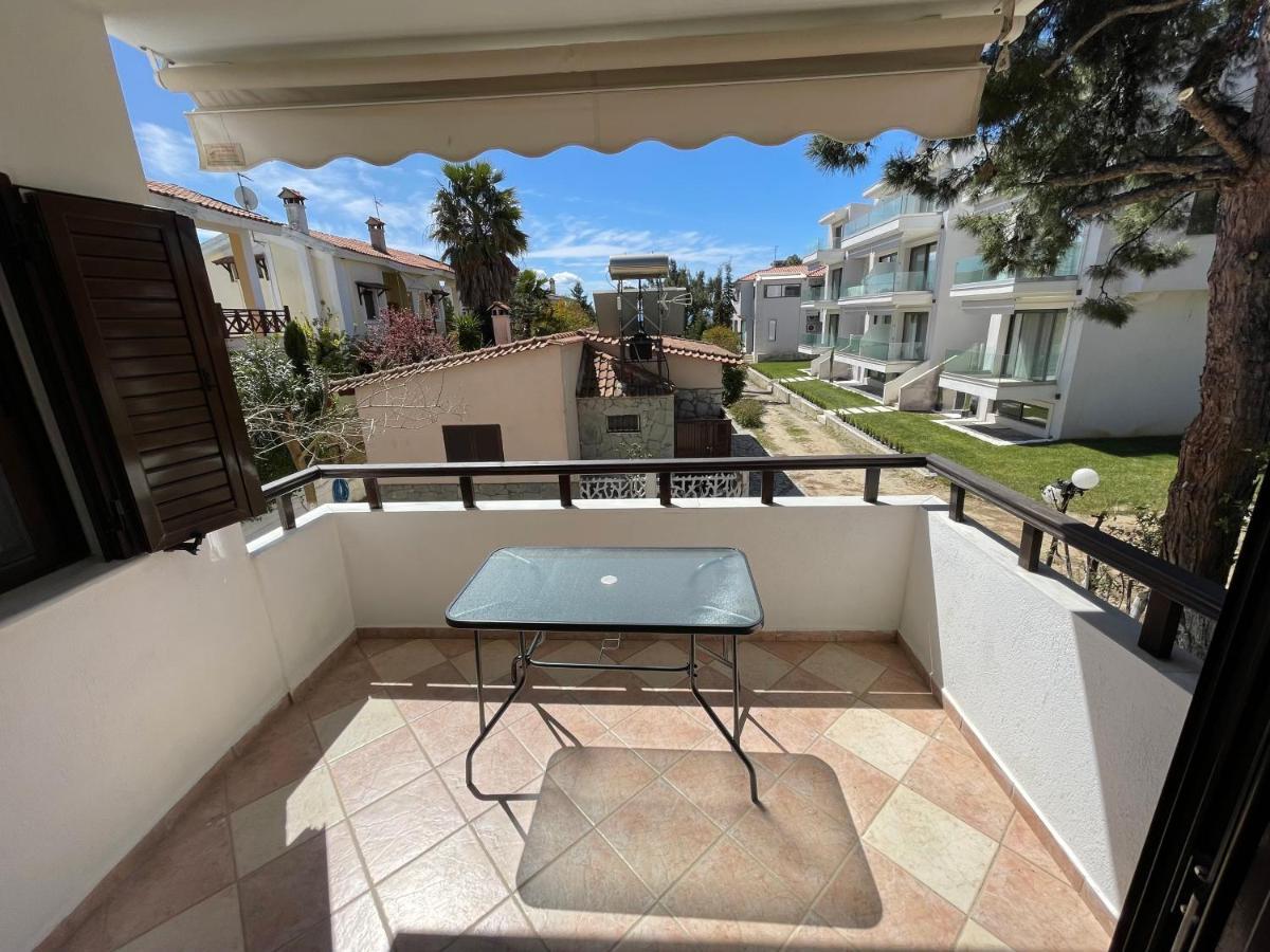 Galazia Akti Seaside Apartments Нікіті Екстер'єр фото